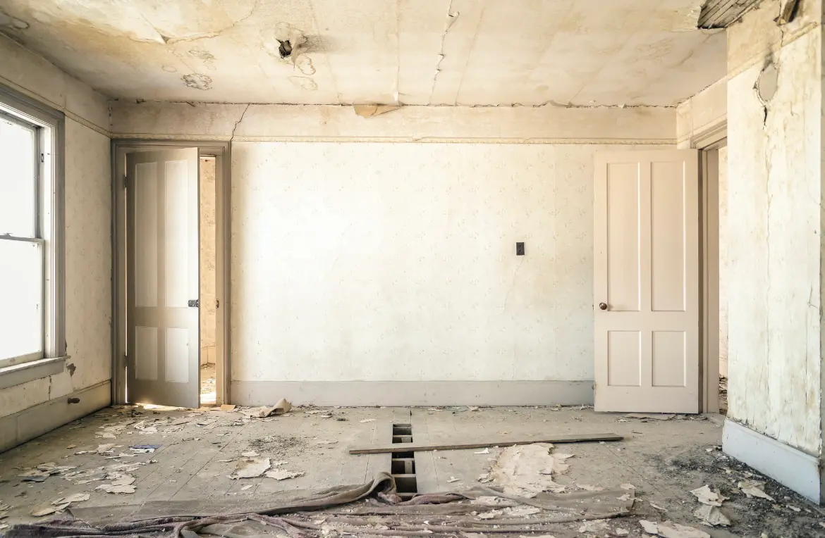 Waste disposal crew managing a cleanout project in Baker City